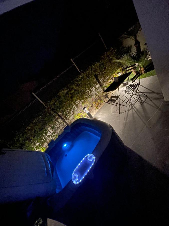 Appartement De Caractere Avec Jacuzzi Fréjus Exteriér fotografie