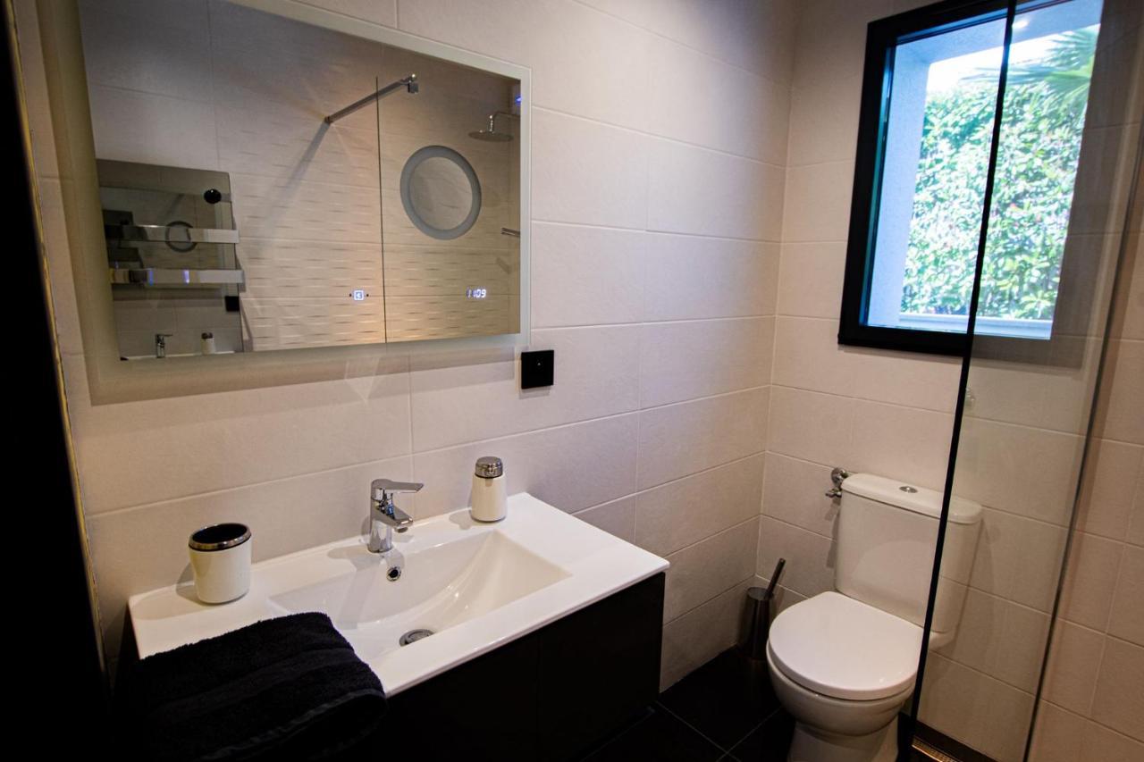 Appartement De Caractere Avec Jacuzzi Fréjus Exteriér fotografie