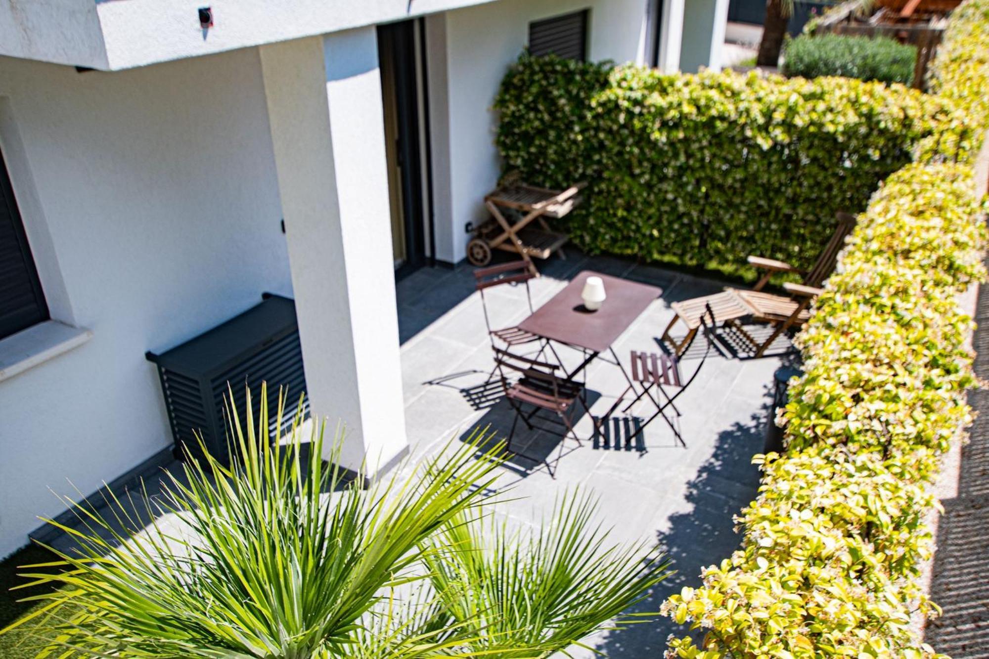 Appartement De Caractere Avec Jacuzzi Fréjus Exteriér fotografie